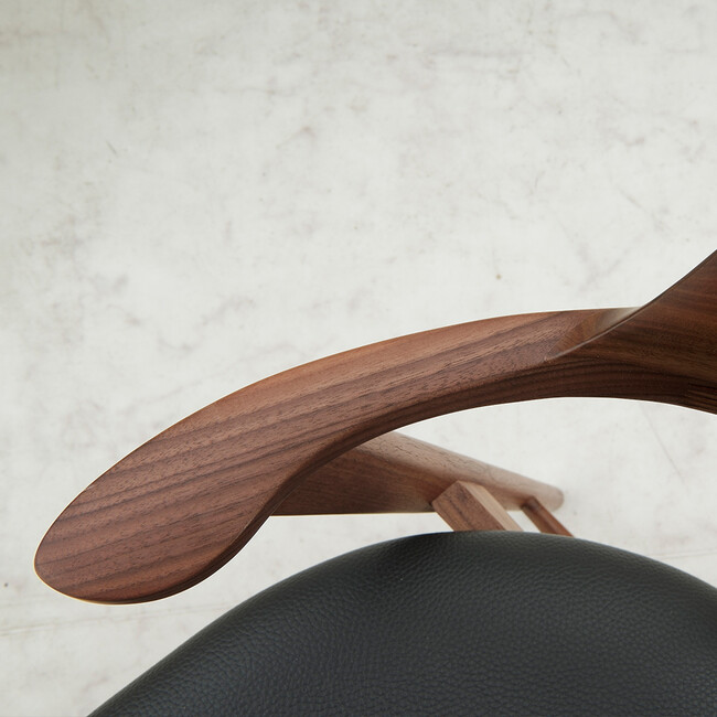 ELAⅡ（エラⅡ）ダイニングチェア（ウォールナット） 