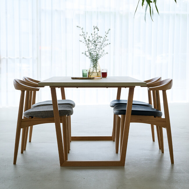 アクルテック ダイニングテーブル（横幅160 x 奥行85 cm） 