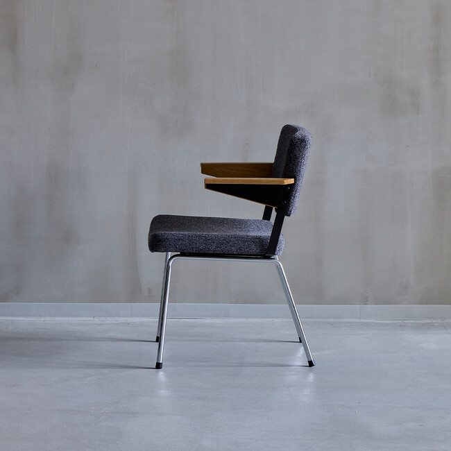 KICKS（キックス）　ダイニングチェア（CHARCOAL） CHARCOAL