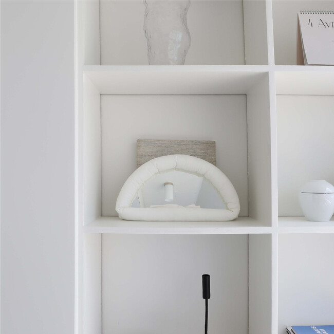 ハーフムーンクッションミラー (ホワイト) 