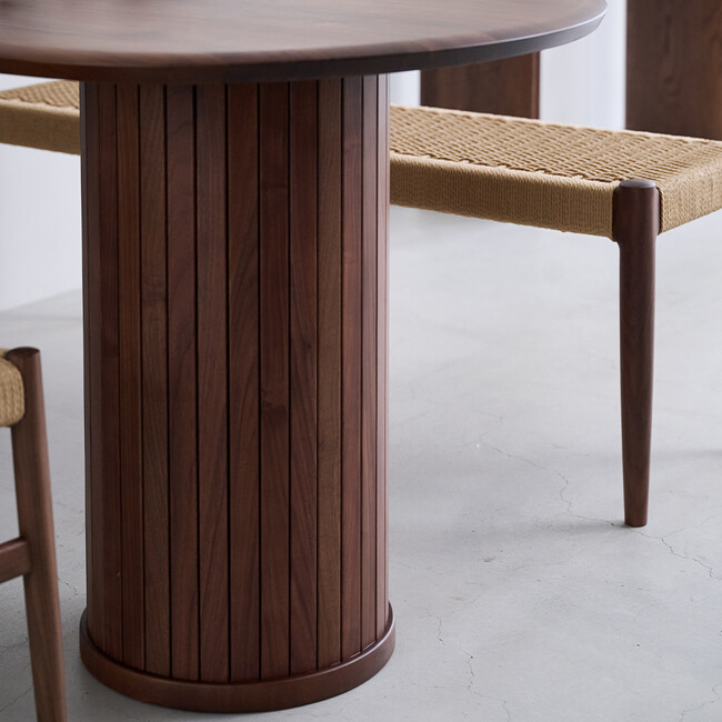 ウィルティック ハーフラウンド  ダイニングテーブル ヨコハギ無垢（ ウォールナット） 