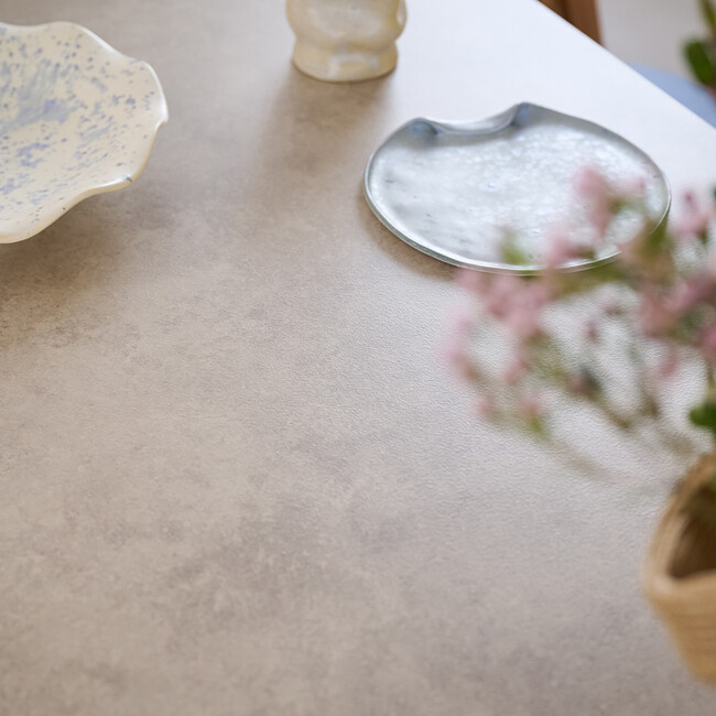 ウィルティック マティエラ塗装 ダイニングテーブル （横幅140 x 奥行80 cm） BE 