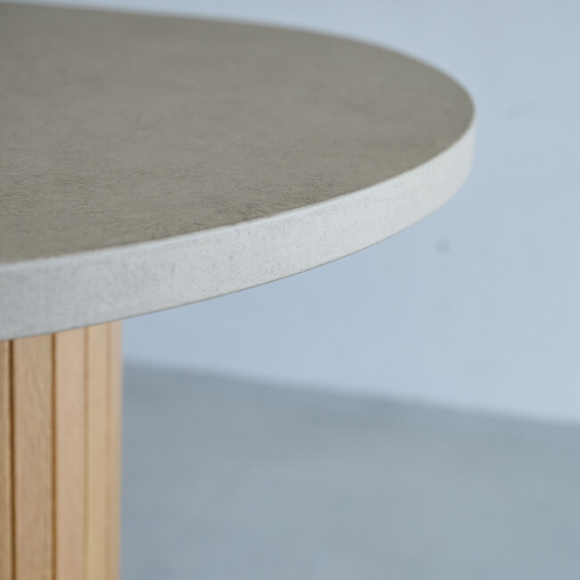 ウィルティック ハーフラウンド マティエラ塗装 ダイニングテーブル（レッドオーク脚） 