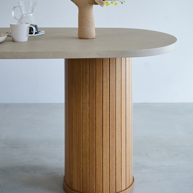 ウィルティック ハーフラウンド マティエラ塗装 ダイニングテーブル（レッドオーク脚） 