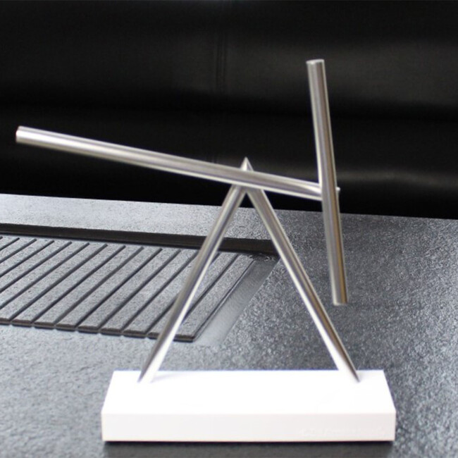 The Swinging Sticks ザ スウィンギング スティックス（シルバー＆ホワイト） 