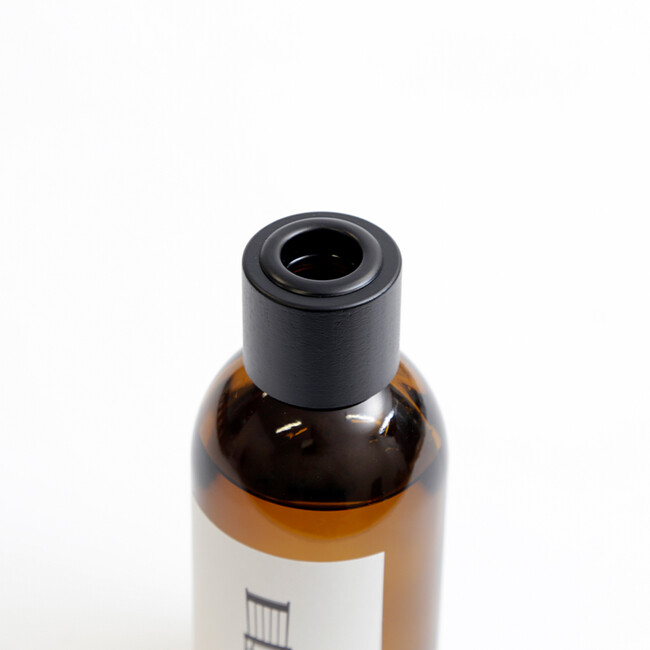 FORM（フォルム）ディフューザーオイル 200ml（Woody） 