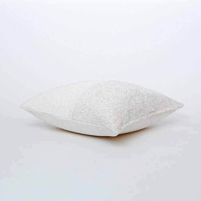 ブークレー＆ペンシルストライプ クッションカバー（ベージュ） 50×50cm 
