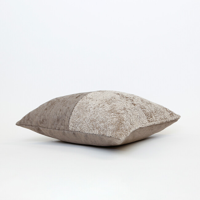ブークレー＆ペンシルストライプ クッションカバー（ベージュ） 50×50cm 
