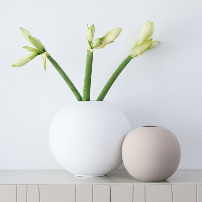 Ball Vase 20cm Sand 