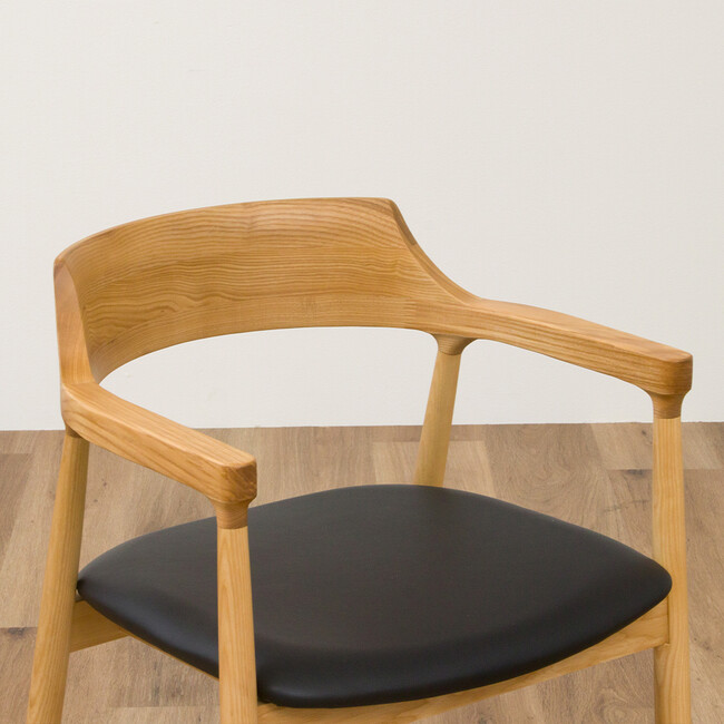 バルス ダイニングチェア（Walnut） Natural　廃番完売しました