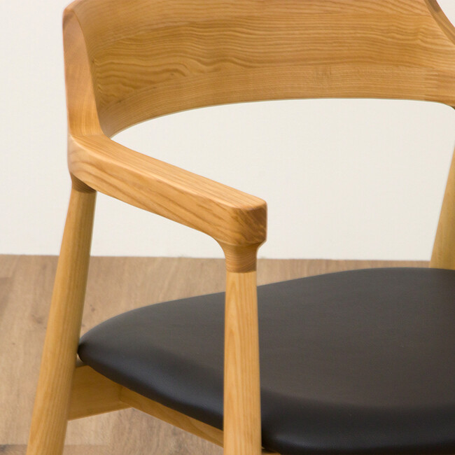 バルス ダイニングチェア（Walnut） Natural　廃番完売しました