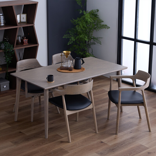 バルス ダイニングチェア（Walnut） 